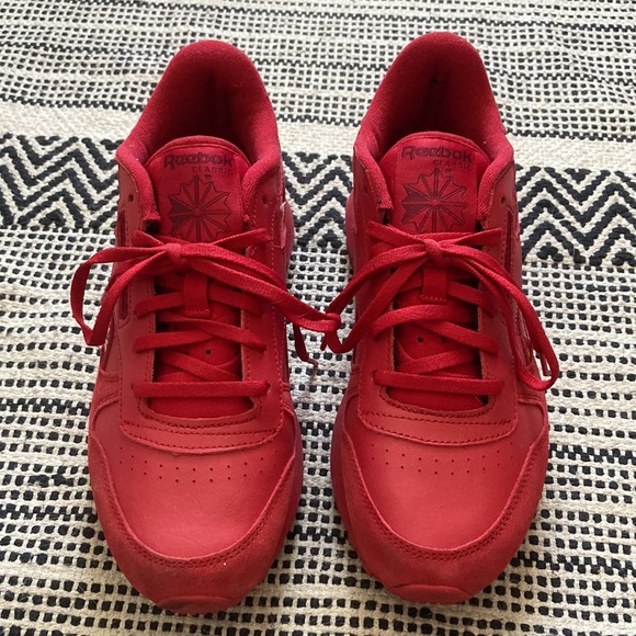 Red Reebok sneakers - Picture 3 of 8